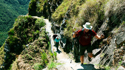 climbing the inca trail cusco peru