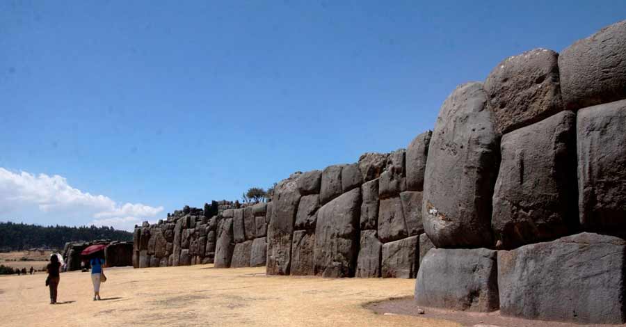 Gigantic stones of Sacsayhuaman