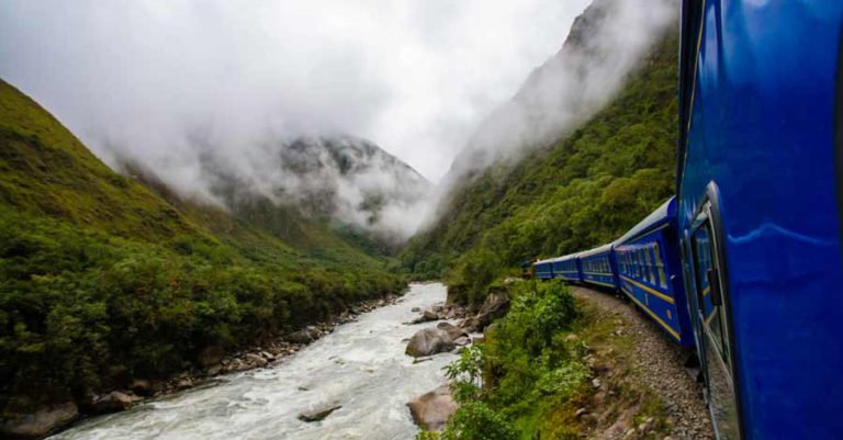 Panoramic Inca Train Inca Rail or Peru Rail? which train to Machu Picchu choose?
