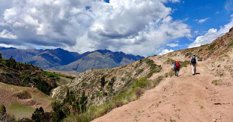 the path to Maras Auri Peru