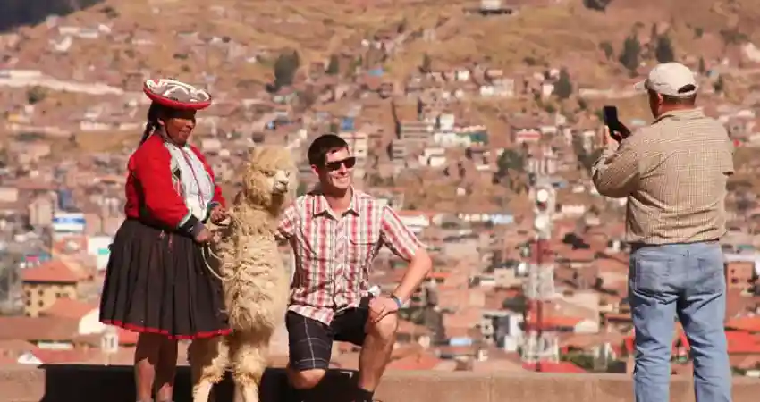 Is it safe to travel to Peru