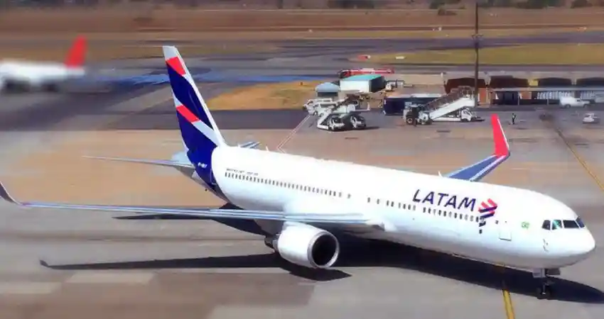 from cusco to la paz bolivia travel by plane