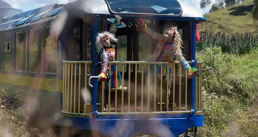 luxury train travel in peru vistadome observatory