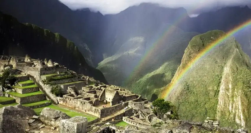 Sunrise in Machu Picchu 