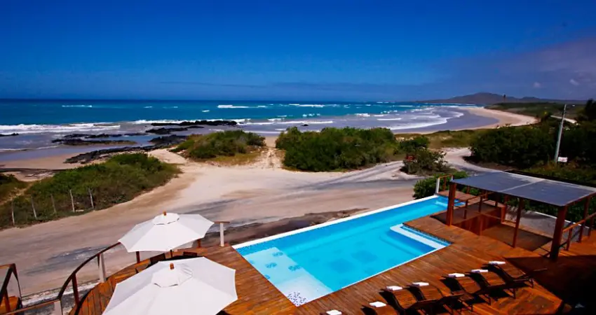 beach resorts in peru iguanas crossing