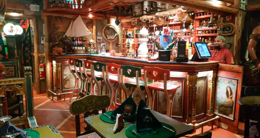 indio feliz restaurant machu picchu bar section