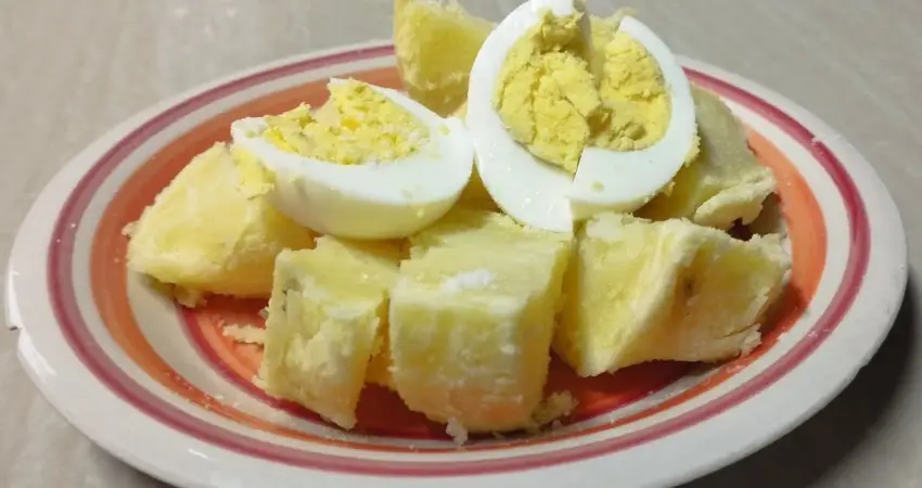 street food cusco potatoe with eggs